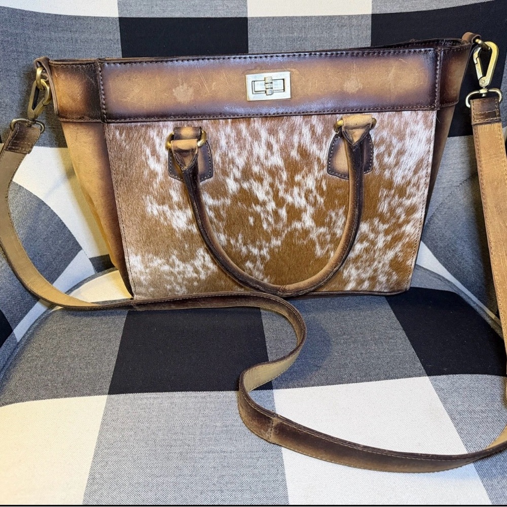Elegant Brown and Tan Tote Bag - Picture 2 of 9